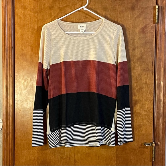 BiBi Tops - NWOT BiBi color block shirt